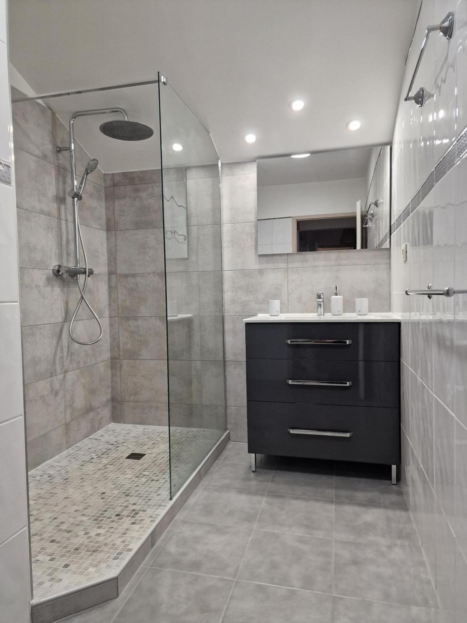Appartement Villa Sur Le Toit, Vue Mer Saint-Gilles-les Bains Exterior foto