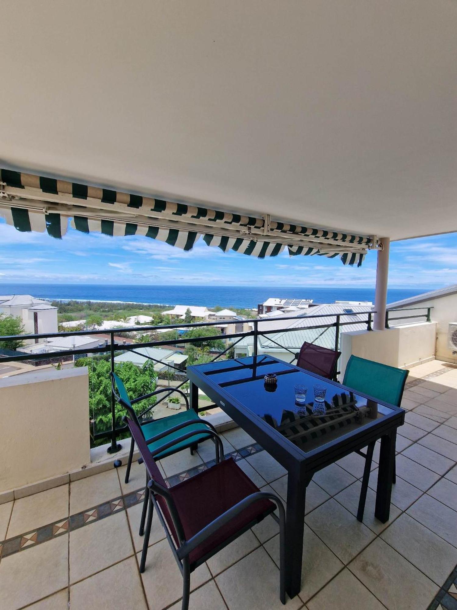 Appartement Villa Sur Le Toit, Vue Mer Saint-Gilles-les Bains Exterior foto