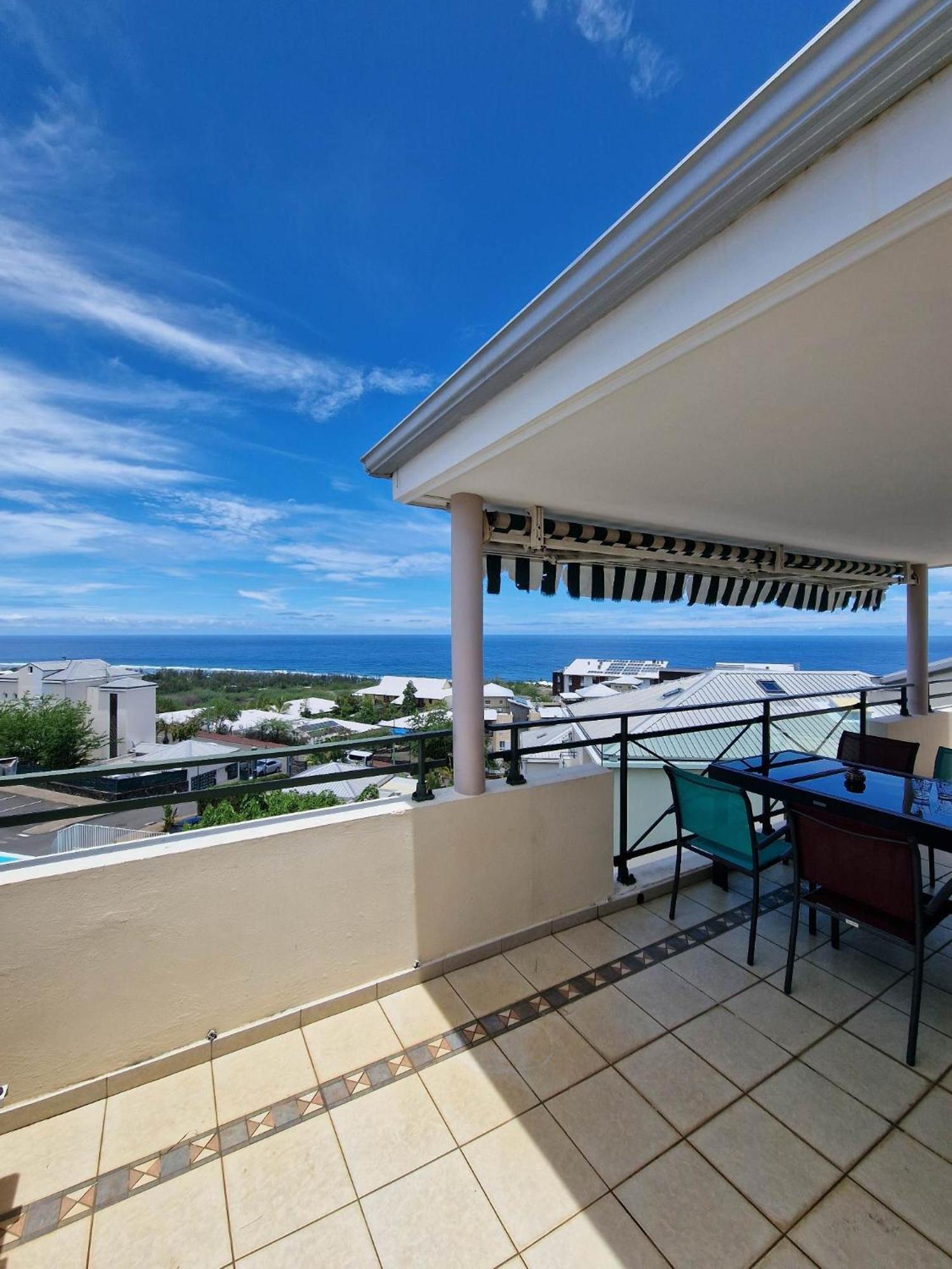 Appartement Villa Sur Le Toit, Vue Mer Saint-Gilles-les Bains Exterior foto